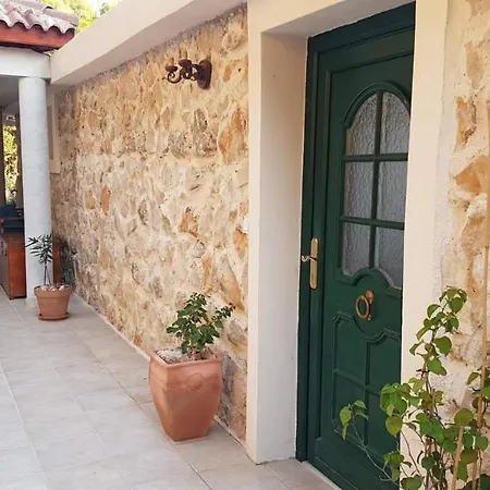 Vila Vila Virida *